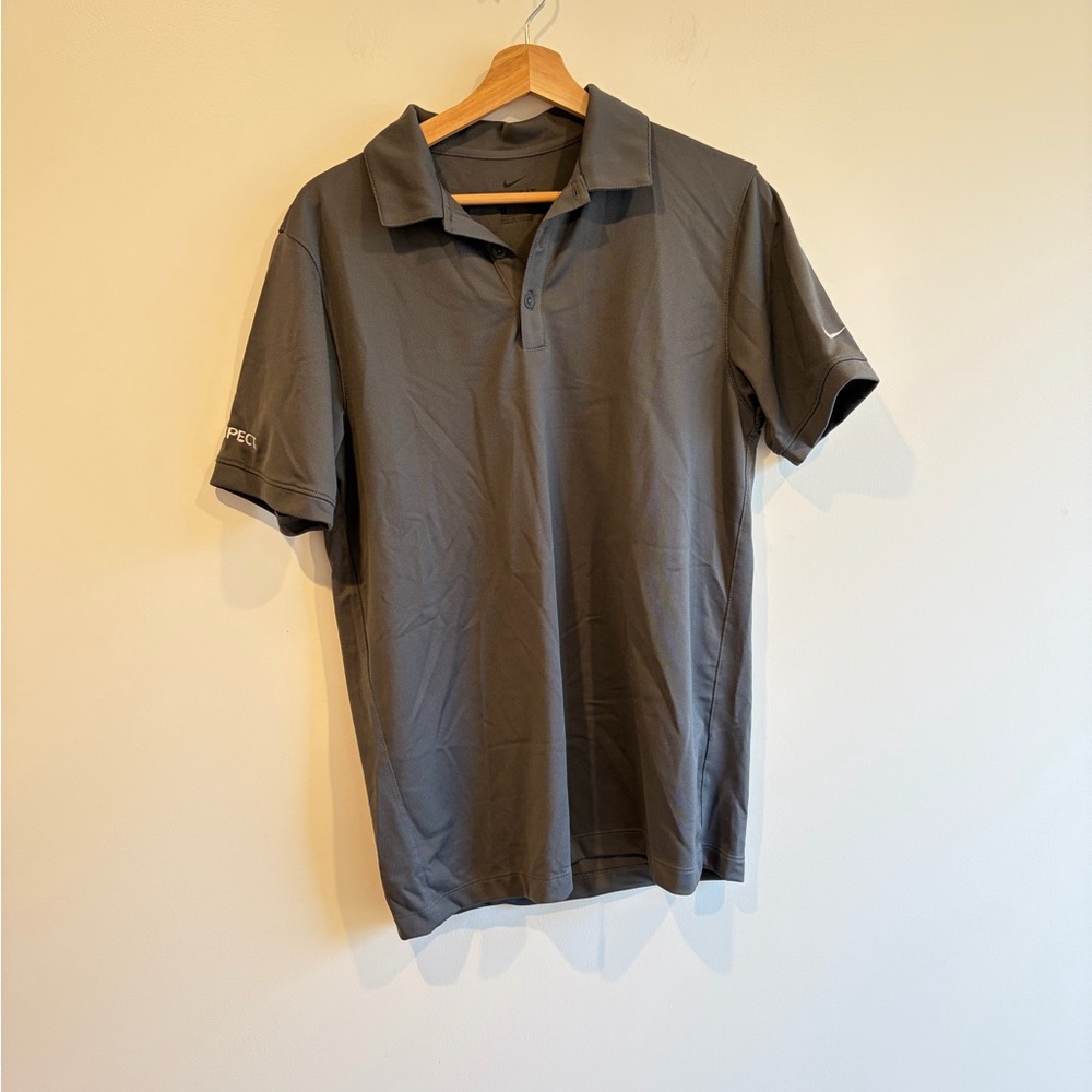 Bundle of four Men's Polo Shirts under armour and Nike dry fit size small - Picture 3 of 12